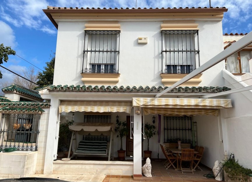 Resale - House - Semi-Detached House - Marbella - Nueva Andalucia