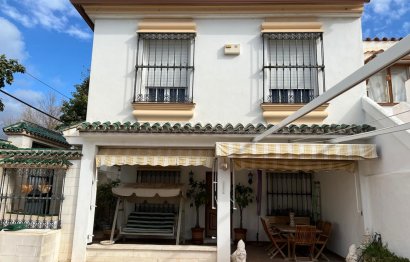 Resale - House - Semi-Detached House - Marbella - Nueva Andalucia