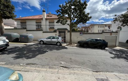 Resale - House - Semi-Detached House - Marbella - Nueva Andalucia