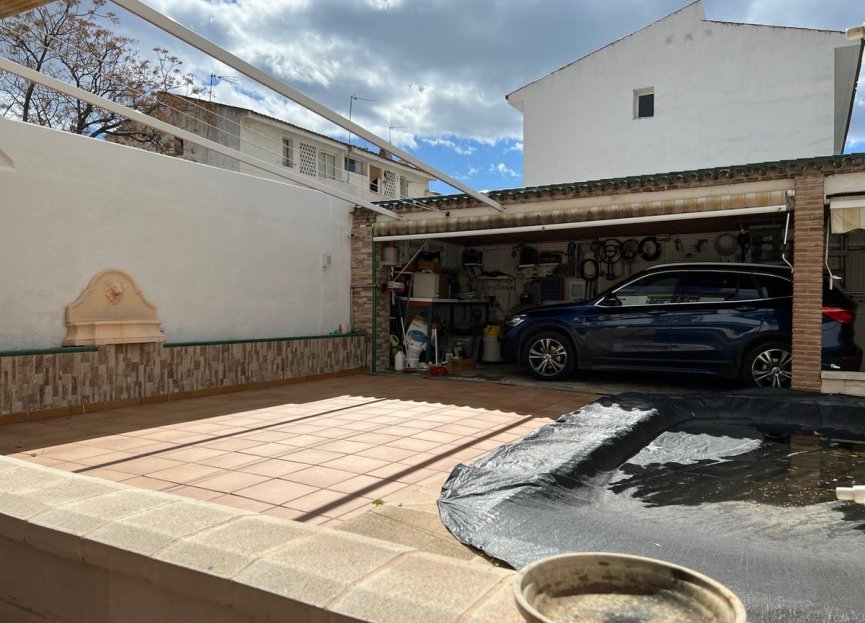 Resale - House - Semi-Detached House - Marbella - Nueva Andalucia