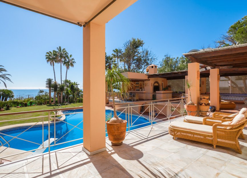 Resale - House - Detached Villa - Estepona - Estepona Centro