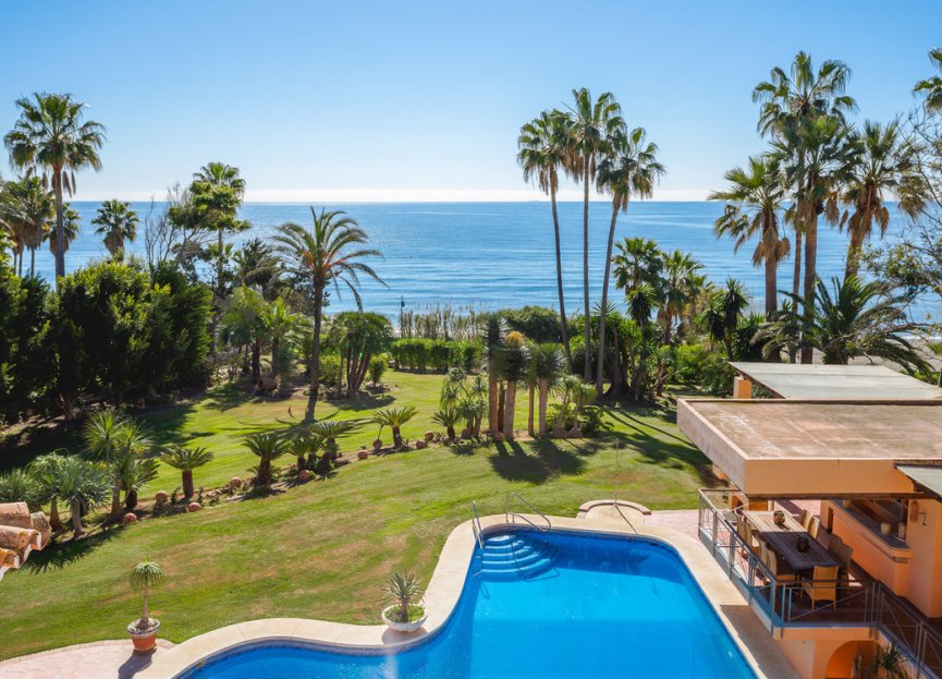 Resale - House - Detached Villa - Estepona - Estepona Centro