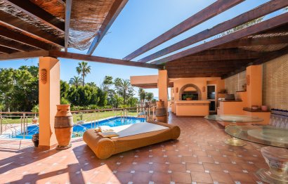 Resale - House - Detached Villa - Estepona - Estepona Centro