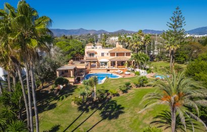 Resale - House - Detached Villa - Estepona - Estepona Centro