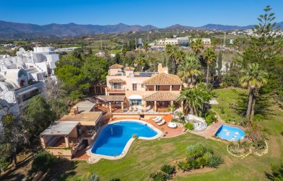 Resale - House - Detached Villa - Estepona - Estepona Centro