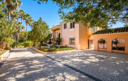 Resale - House - Detached Villa - Estepona - Estepona Centro