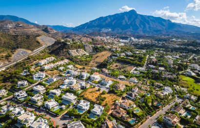 Resale - Plot - Land - Marbella - Nueva Andalucia