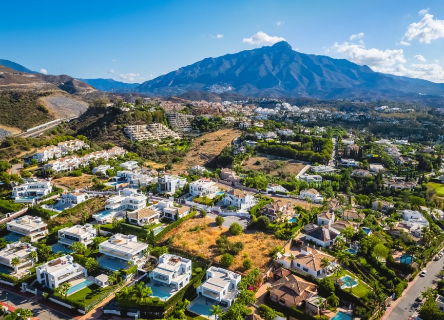 Resale - Plot - Land - Marbella - Nueva Andalucia