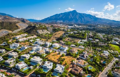 Resale - Plot - Land - Marbella - Nueva Andalucia