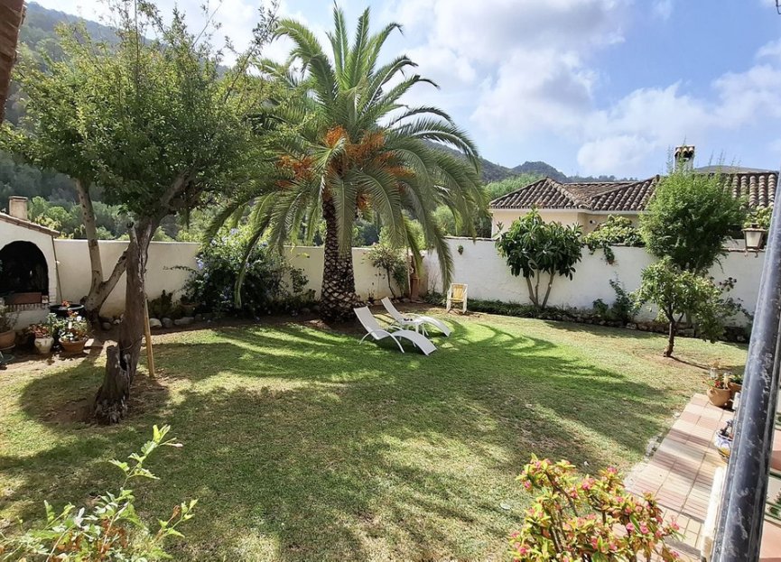 Resale - House - Detached Villa - Benahavís - Benahavís Centro