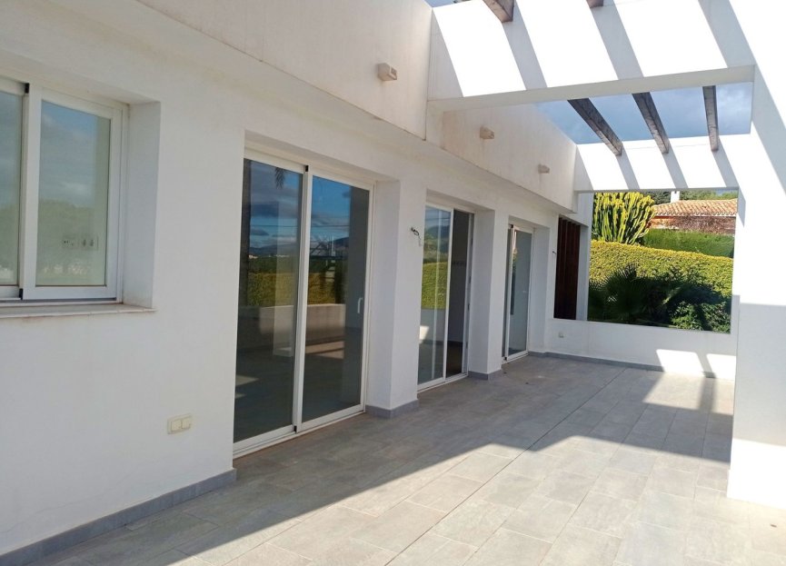 Resale - House - Detached Villa - Marbella - Nueva Andalucia