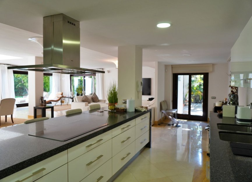 Resale - House - Detached Villa - Marbella - Aloha