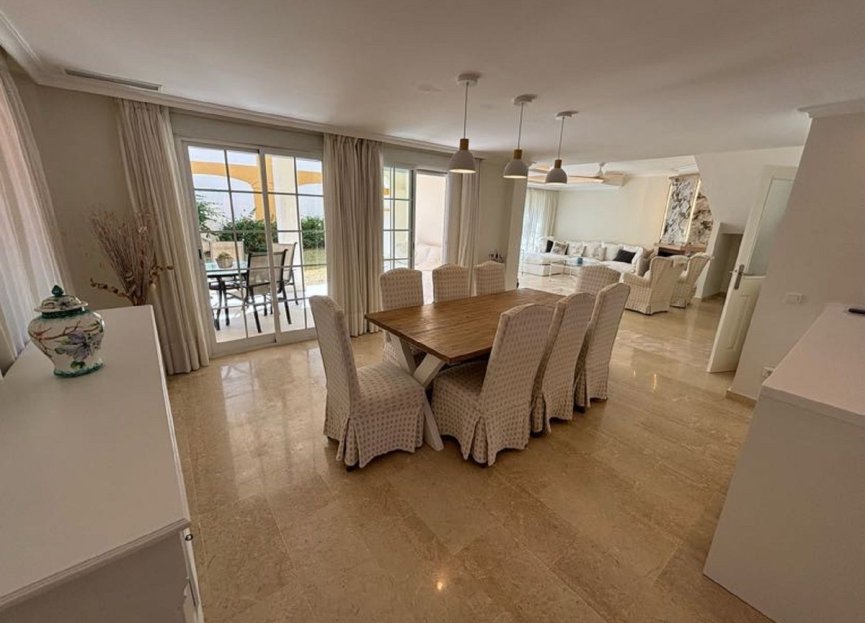 Resale - House - Semi-Detached House - Marbella - Puerto Banús