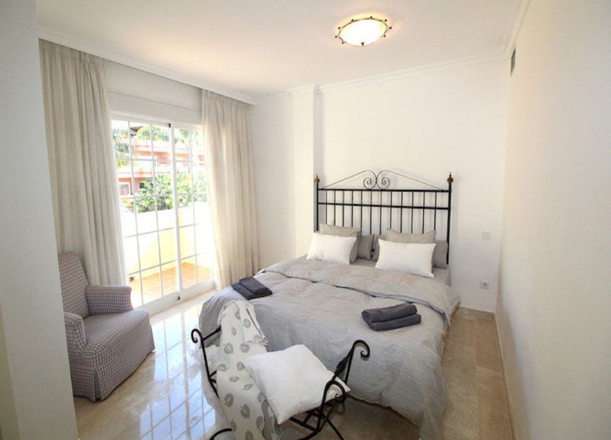 Resale - House - Semi-Detached House - Marbella - Puerto Banús