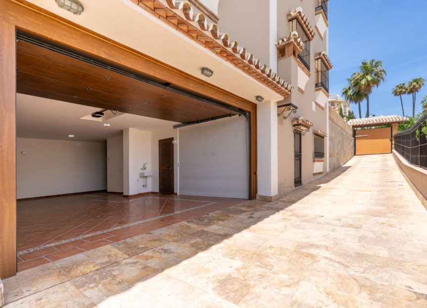 Resale - House - Detached Villa - Mijas - La Cala De Mijas