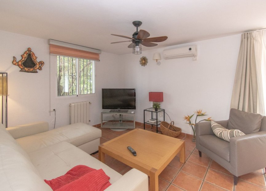 Resale - House - Detached Villa - Benalmádena - Benalmadena Centro