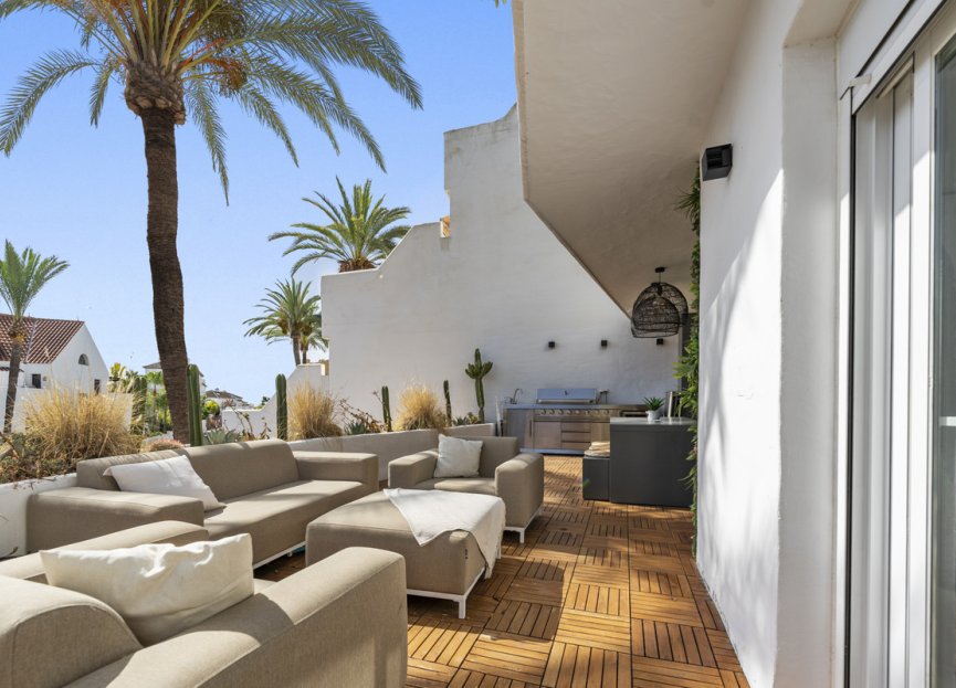 Resale - Apartment - Middle Floor Apartment - Marbella - Nueva Andalucia