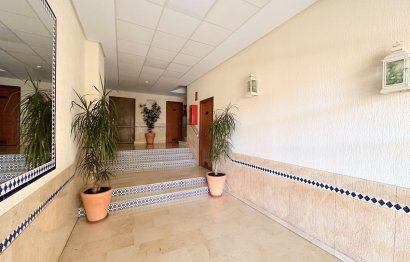 Resale - Apartment - Middle Floor Apartment - Marbella