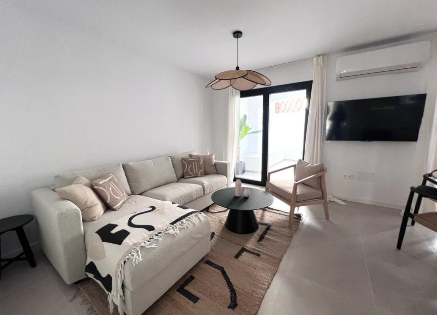 Resale - Apartment - Middle Floor Apartment - Marbella - Nueva Andalucia