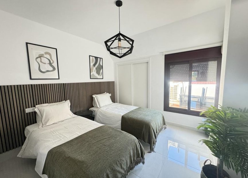 Resale - Apartment - Penthouse - Marbella - Nueva Andalucia