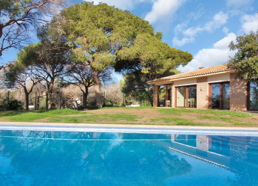 Resale - House - Detached Villa - Marbella - Elviria