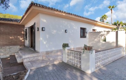 Resale - House - Detached Villa - Marbella - Elviria