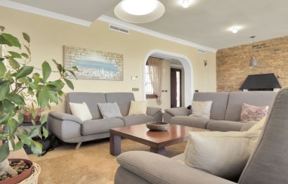 Resale - House - Detached Villa - Marbella - Elviria