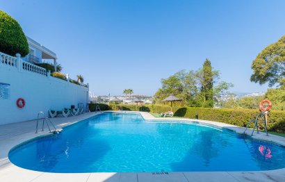 Resale - House - Townhouse - Marbella - Nueva Andalucia