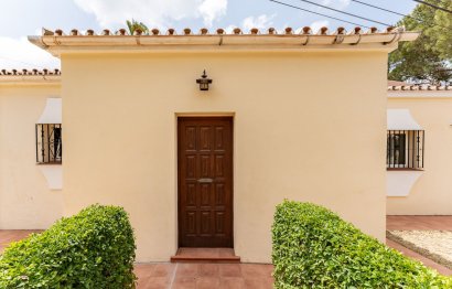 Resale - House - Detached Villa - Marbella - Elviria