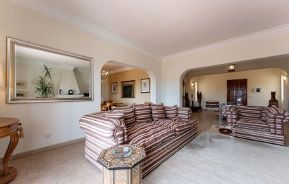 Resale - House - Detached Villa - Marbella - Elviria