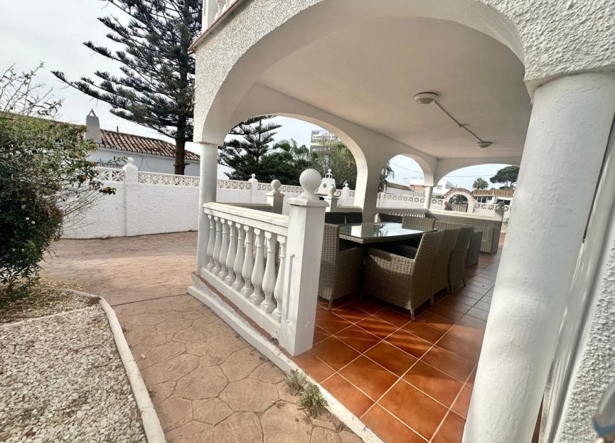 Resale - House - Detached Villa - Mijas - La Cala De Mijas