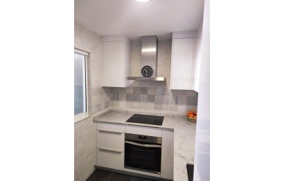 Resale - Apartment - Middle Floor Apartment - Fuengirola - Fuengirola Centro