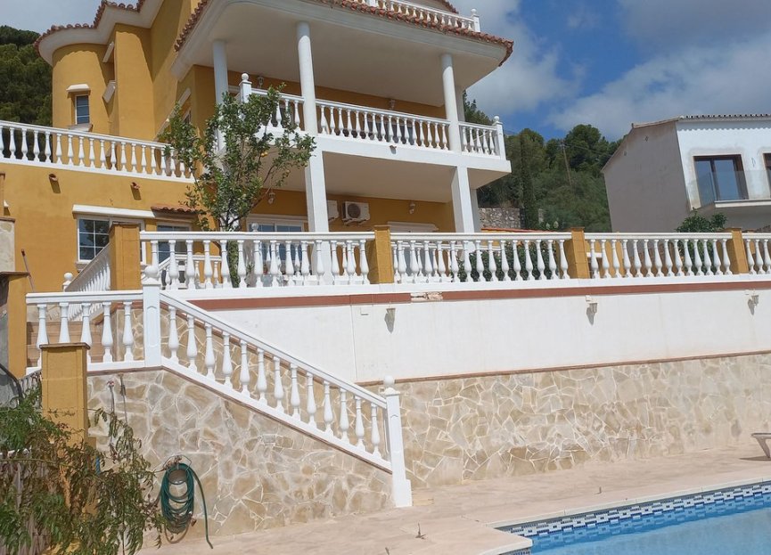 Resale - House - Townhouse - Benalmádena - Benalmadena Centro