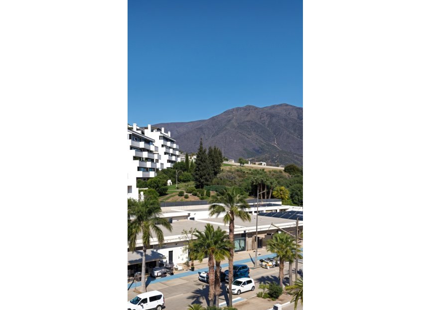 Resale - Apartment - Middle Floor Apartment - Estepona - Estepona Centro