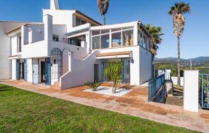 Resale - House - Detached Villa - Estepona - Estepona Centro