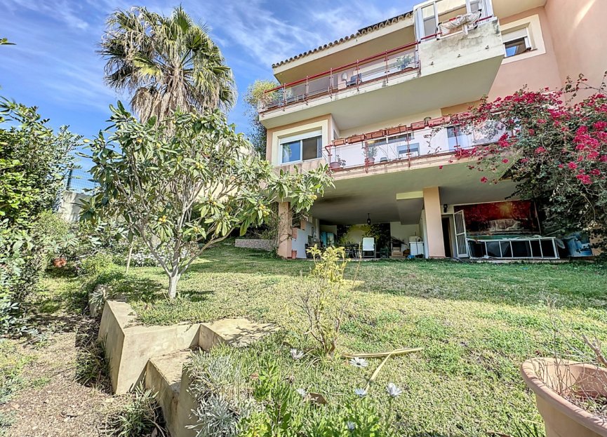 Resale - House - Semi-Detached House - Estepona - Estepona Centro