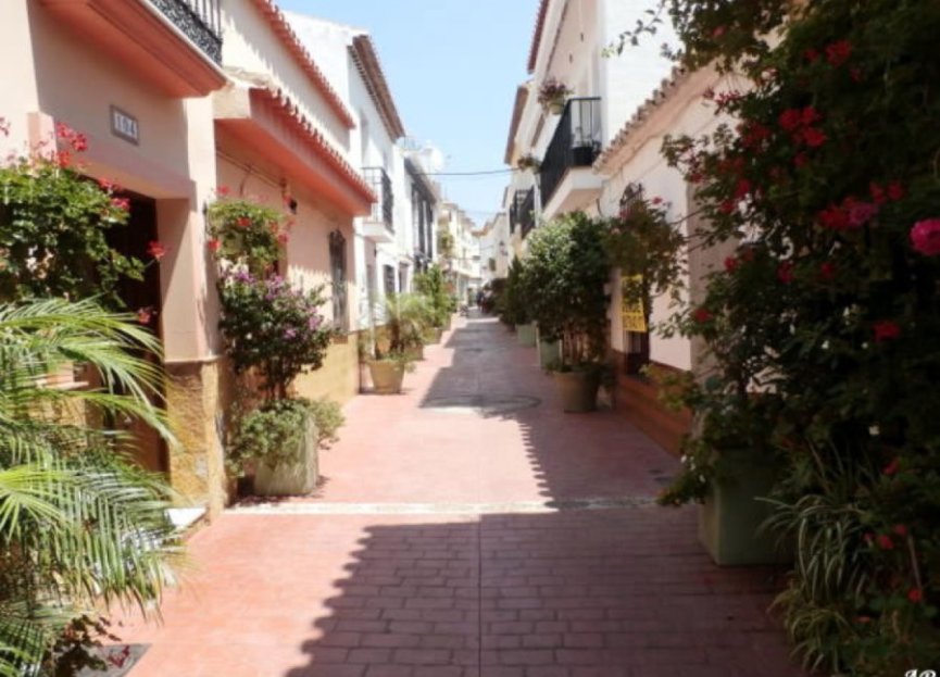 Reventa - House - Townhouse - Estepona - Estepona Centro