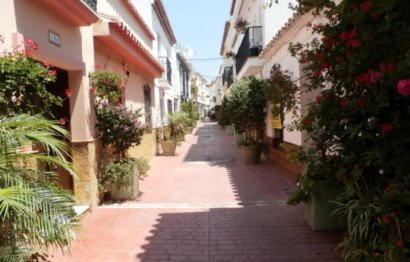 Resale - House - Townhouse - Estepona - Estepona Centro