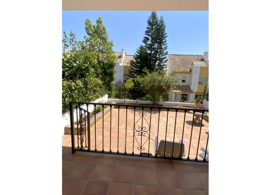 Resale - House - Townhouse - Estepona - Estepona Centro