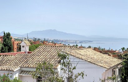 Resale - House - Detached Villa - Estepona - Estepona Centro