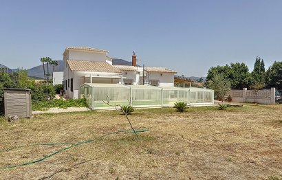 Resale - House - Detached Villa - Estepona - Estepona Centro