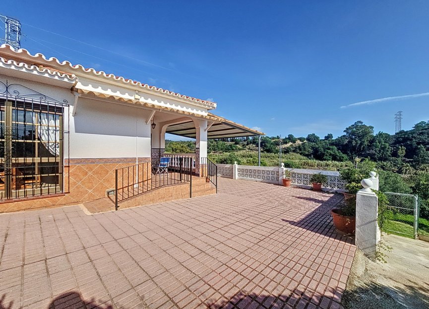 Resale - House - Finca - Cortijo - Estepona - El Padron