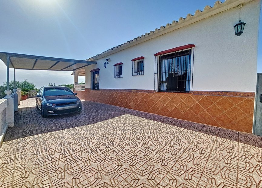 Resale - House - Finca - Cortijo - Estepona - El Padron