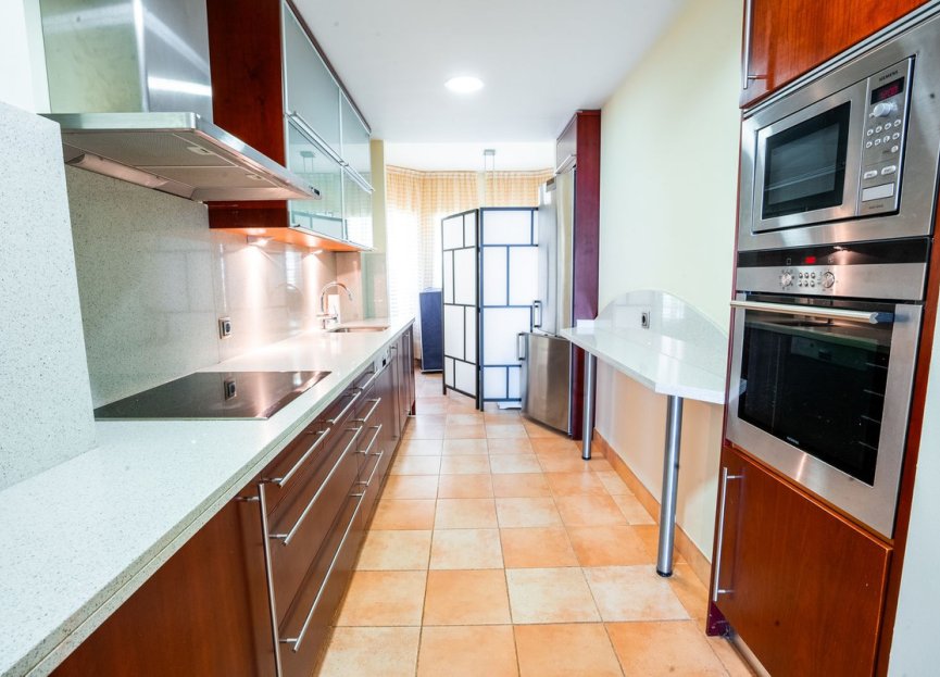 Resale - Apartment - Middle Floor Apartment - Marbella - Sierra Blanca