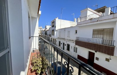 Resale - House - Detached Villa - Estepona - Estepona Centro