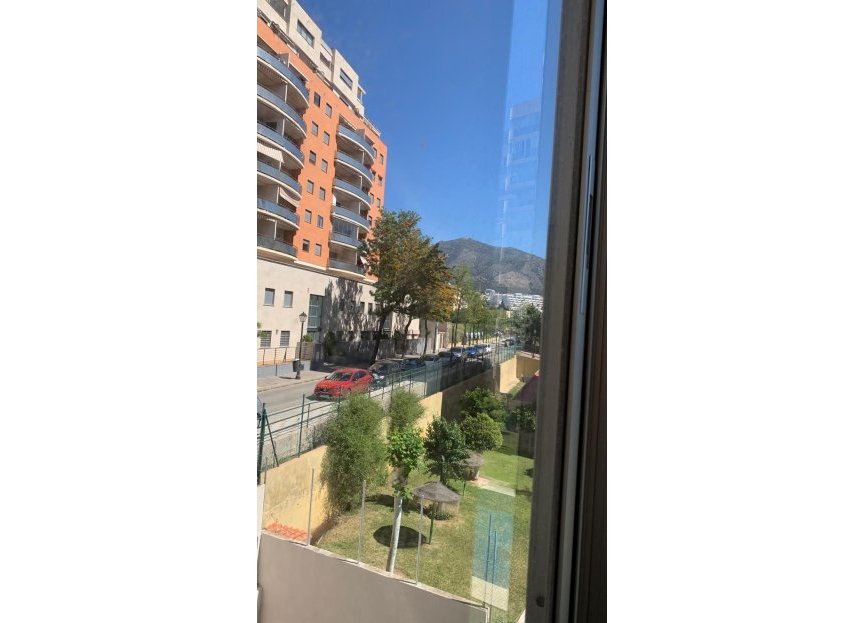 Resale - Apartment - Middle Floor Apartment - Fuengirola - Fuengirola Centro