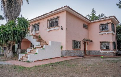 Resale - House - Detached Villa - Benalmádena - Benalmadena Pueblo