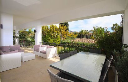 Resale - House - Detached Villa - Marbella - Nueva Andalucia