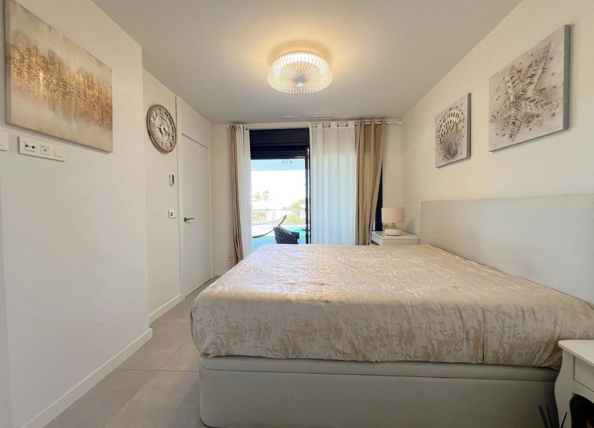 Resale - House - Townhouse - Marbella - Artola