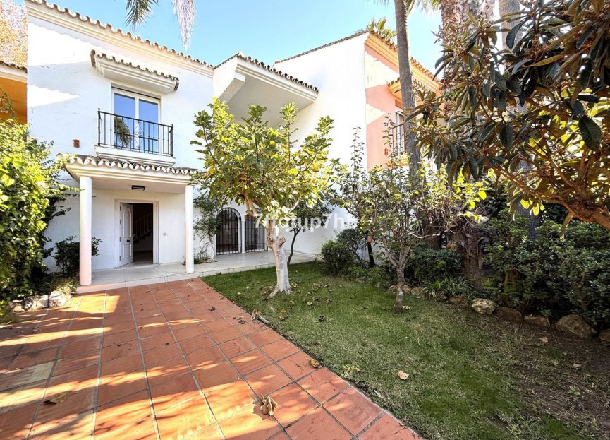 Resale - House - Townhouse - Marbella - Puerto Banús